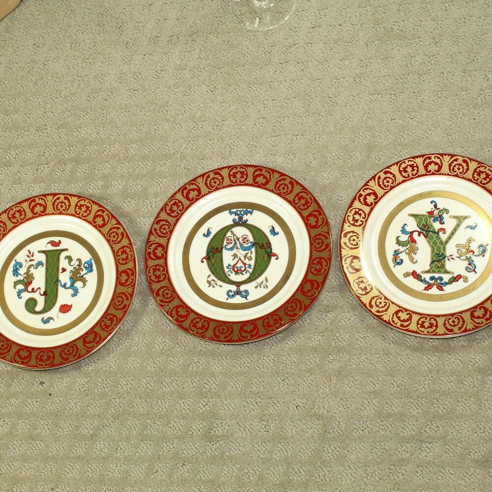 Home Interiors "JOY" Holiday Christmas plates #56077